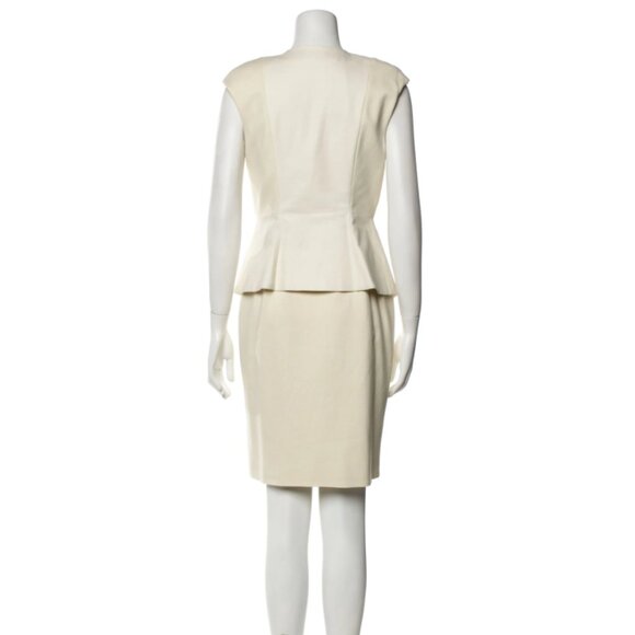 Ted Baker V-Neck Front Zip Peplum Dress • Ivory • Size 2 (US Size 6) - Picture 5 of 6